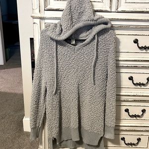 Green tea popcorn sweater. Small.